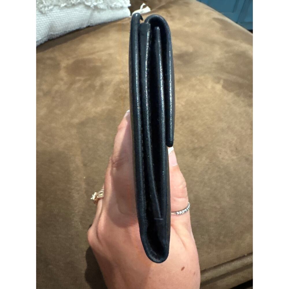 Gucci Leather Continental Wallet - Picture 10 of 11